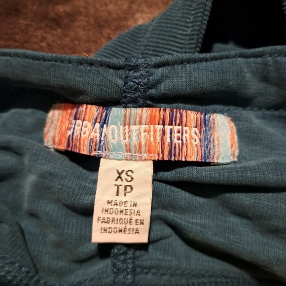 Urban Outfitters women's size XS halter top NWT teal - Picture 3 of 4